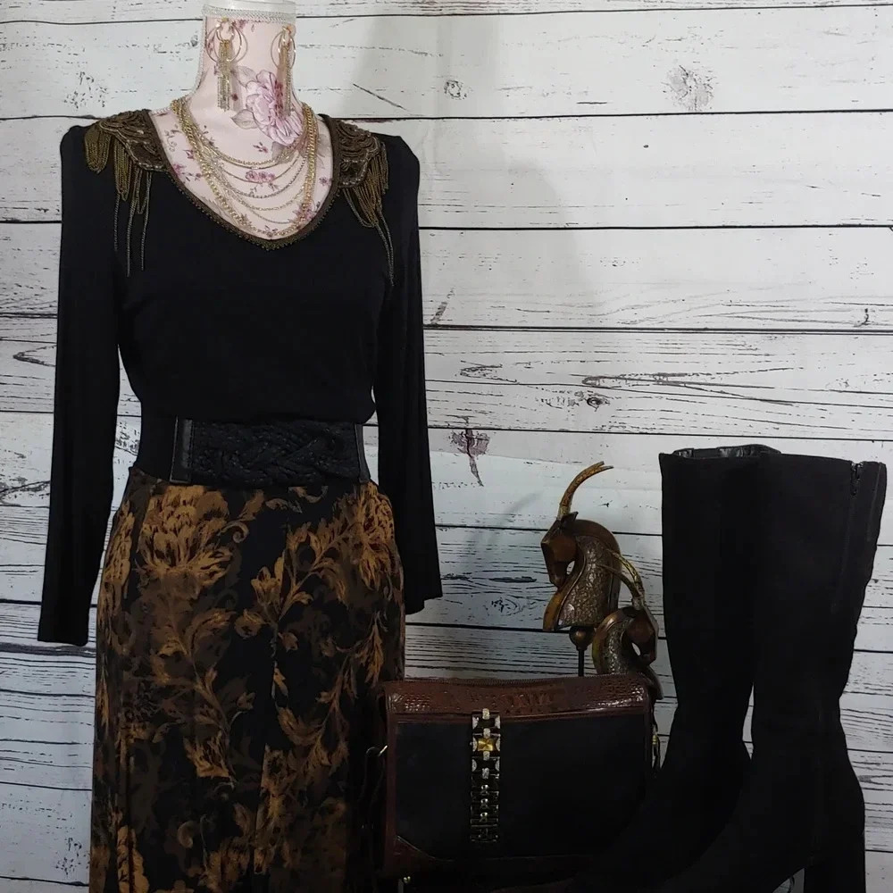 Women's Vintage Skirt by Emma James - Picture 7 of 12